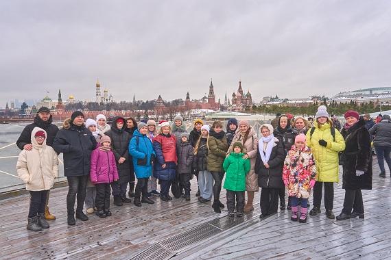 Акционеры Металлоинвеста подарили детям из приграничных Белгородской и Курской областей поездку на балет «Щелкунчик» в Большом театре